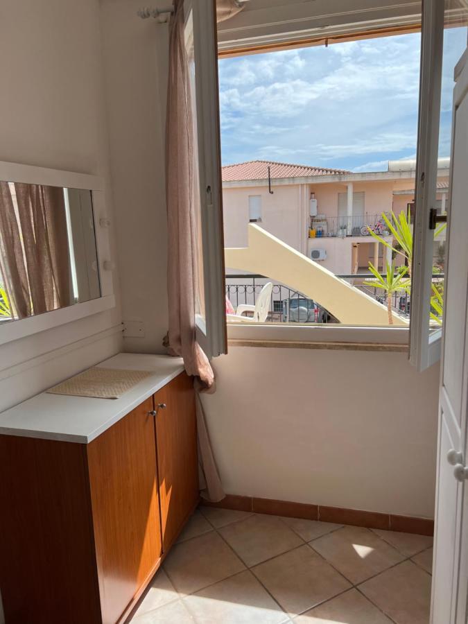 Santa Margherita Di Pula Apartment Exterior foto
